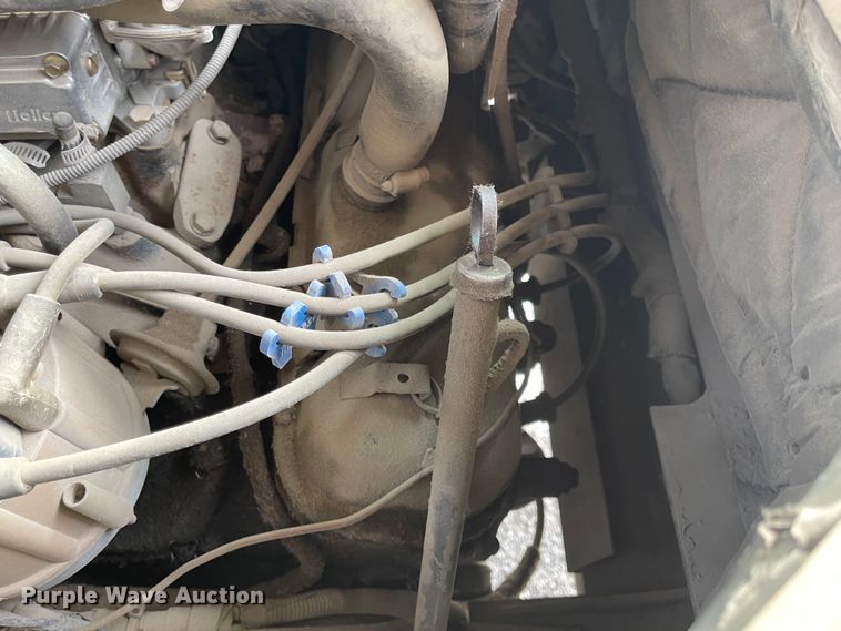 image for item IK9682 1987 Blue Bird  school bus