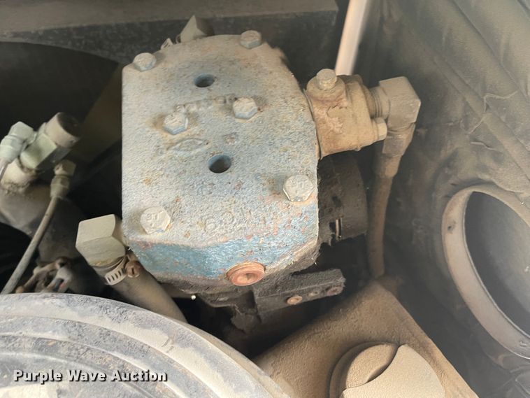 image for item IK9682 1987 Blue Bird  school bus