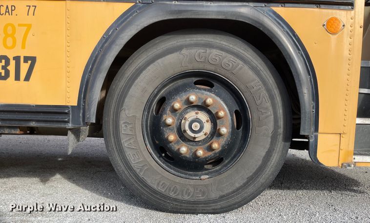 image for item IK9682 1987 Blue Bird  school bus