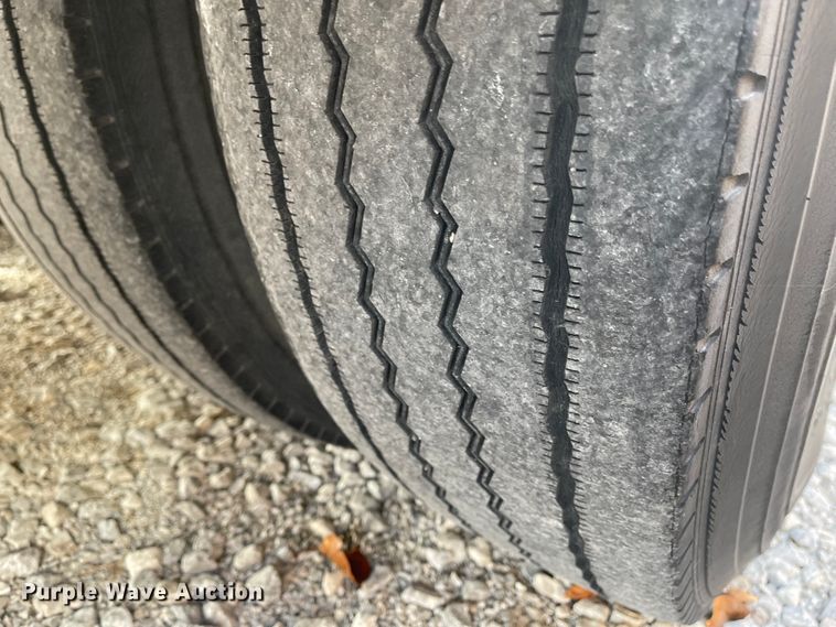 image for item IK9682 1987 Blue Bird  school bus