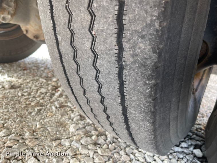 image for item IK9682 1987 Blue Bird  school bus