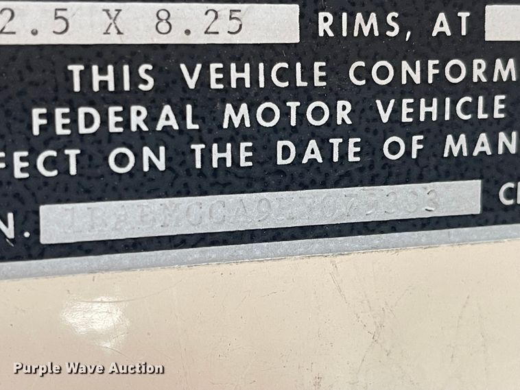 image for item IK9682 1987 Blue Bird  school bus