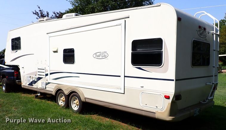 image for item IN9599 2003 R-Vision Trail-Lite  camper