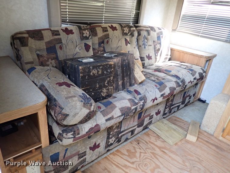 image for item IN9599 2003 R-Vision Trail-Lite  camper