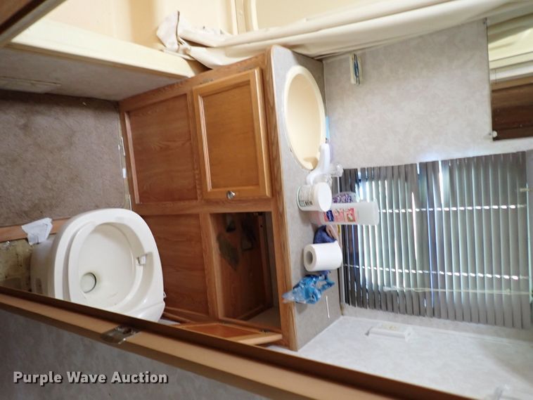 image for item IN9599 2003 R-Vision Trail-Lite  camper