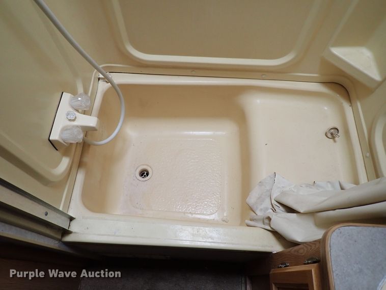 image for item IN9599 2003 R-Vision Trail-Lite  camper