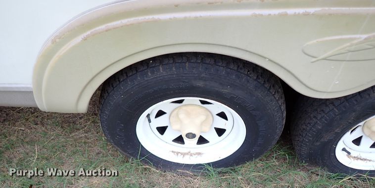 image for item IN9599 2003 R-Vision Trail-Lite  camper