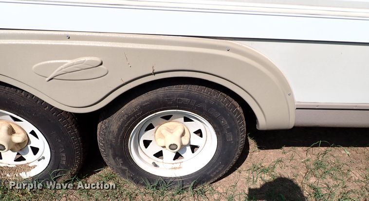 image for item IN9599 2003 R-Vision Trail-Lite  camper