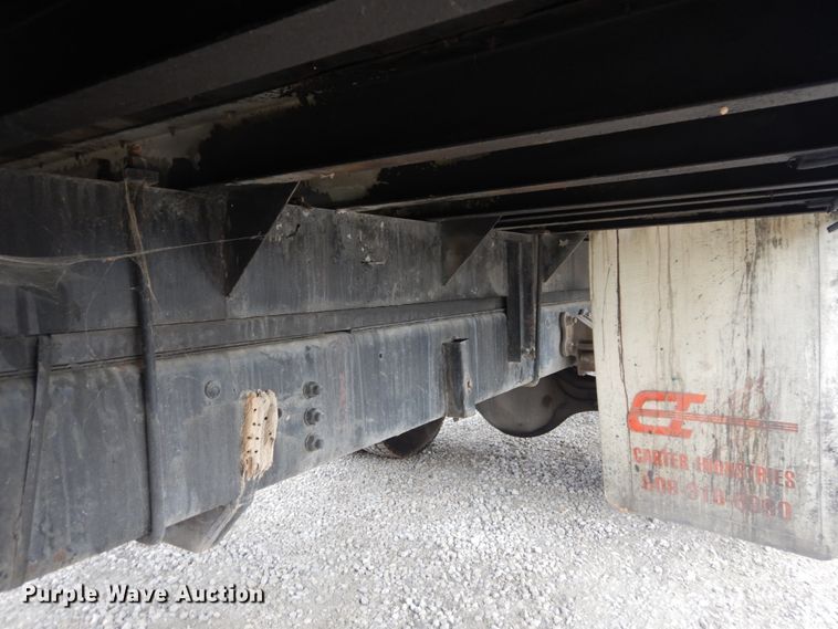 image for item IV9579 2000 Ford F650 Super Duty XL  SuperCab flatbed truck