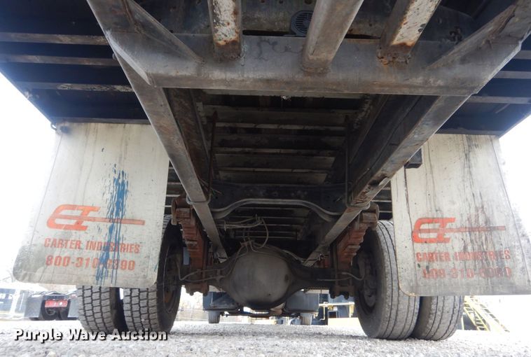 image for item IV9579 2000 Ford F650 Super Duty XL  SuperCab flatbed truck