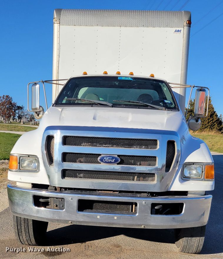 image for item IV9608 2010 Ford F750 Super Duty XLT  box truck