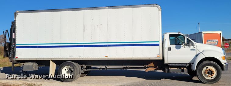 image for item IV9608 2010 Ford F750 Super Duty XLT  box truck