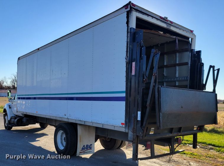 image for item IV9608 2010 Ford F750 Super Duty XLT  box truck