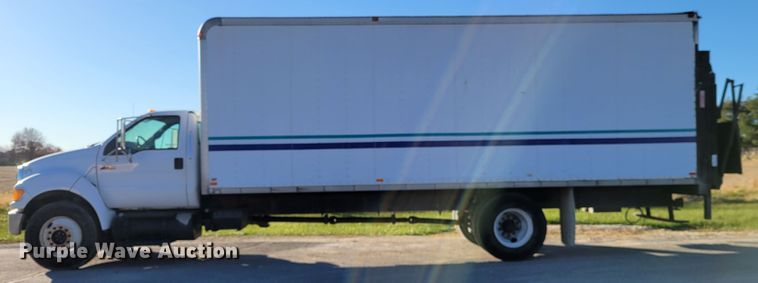 image for item IV9608 2010 Ford F750 Super Duty XLT  box truck