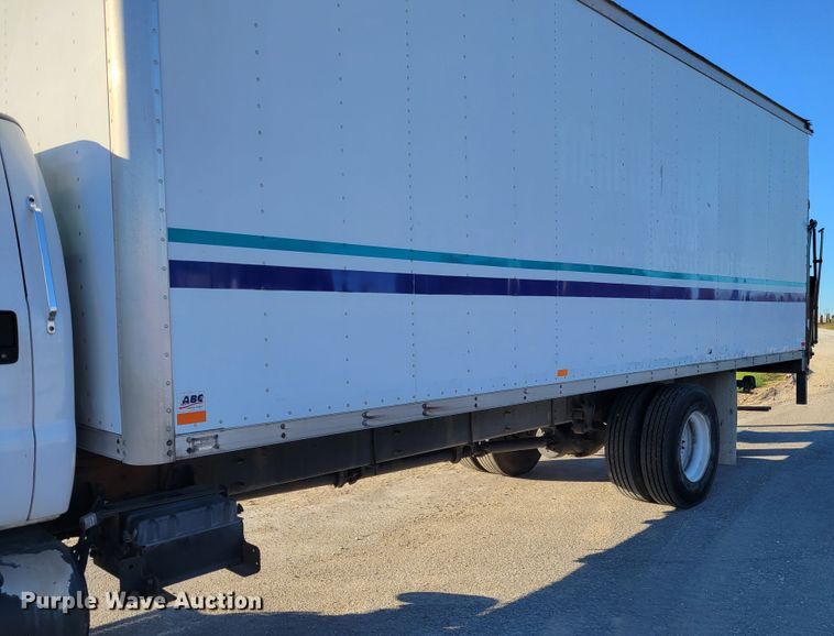 image for item IV9608 2010 Ford F750 Super Duty XLT  box truck
