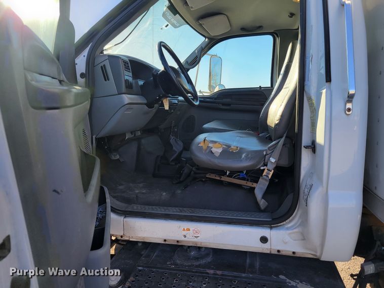 image for item IV9608 2010 Ford F750 Super Duty XLT  box truck