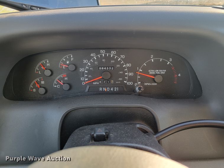 image for item IV9608 2010 Ford F750 Super Duty XLT  box truck