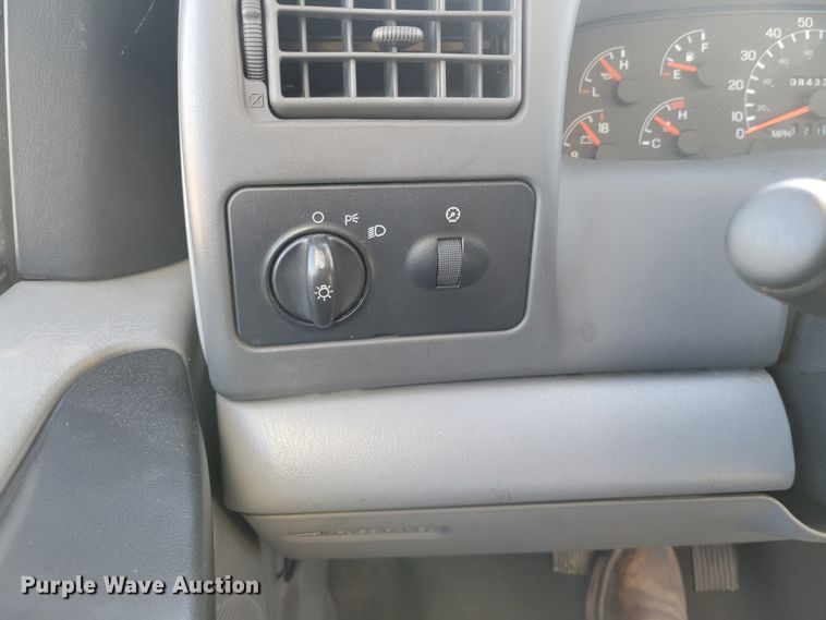 image for item IV9608 2010 Ford F750 Super Duty XLT  box truck