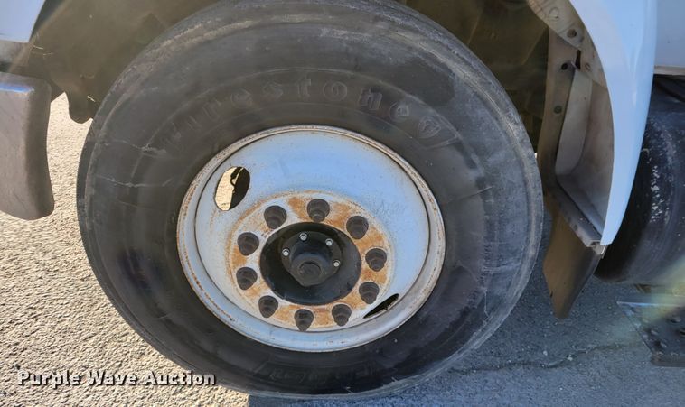 image for item IV9608 2010 Ford F750 Super Duty XLT  box truck