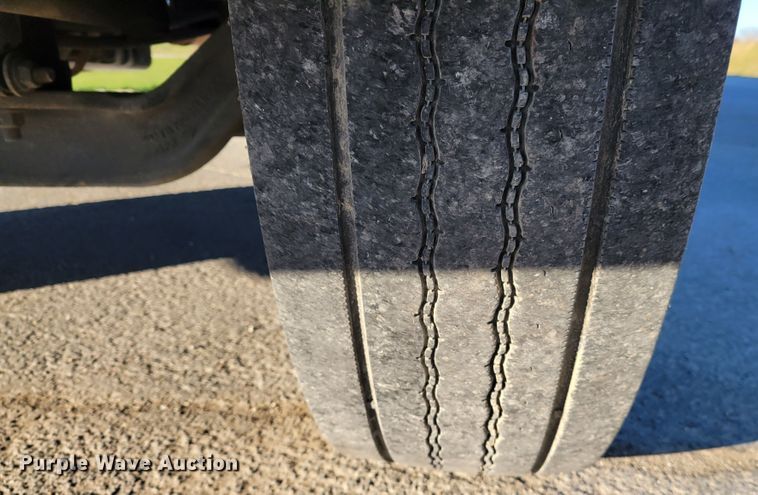 image for item IV9608 2010 Ford F750 Super Duty XLT  box truck