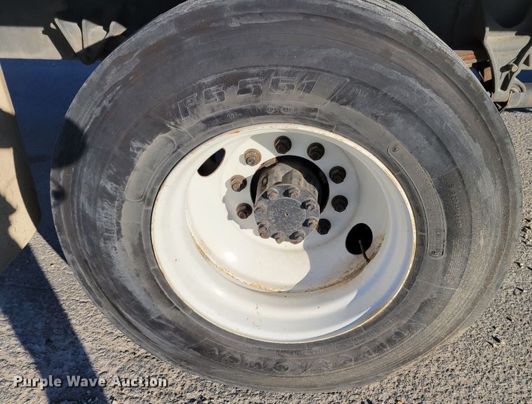 image for item IV9608 2010 Ford F750 Super Duty XLT  box truck