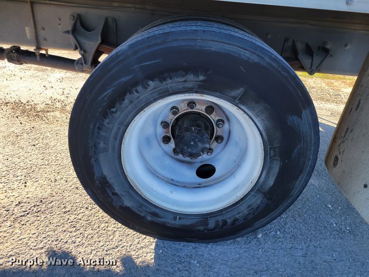 image for item IV9608 2010 Ford F750 Super Duty XLT  box truck