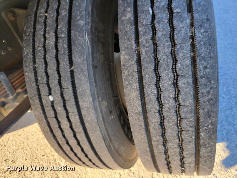 image for item IV9608 2010 Ford F750 Super Duty XLT  box truck