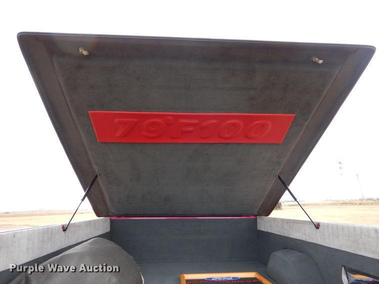 image for item IV9810 1979 Ford F100  pickup truck