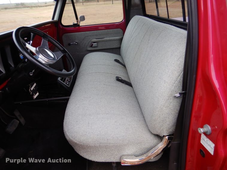 image for item IV9810 1979 Ford F100  pickup truck