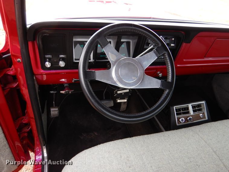 image for item IV9810 1979 Ford F100  pickup truck