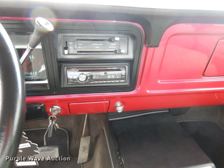 image for item IV9810 1979 Ford F100  pickup truck