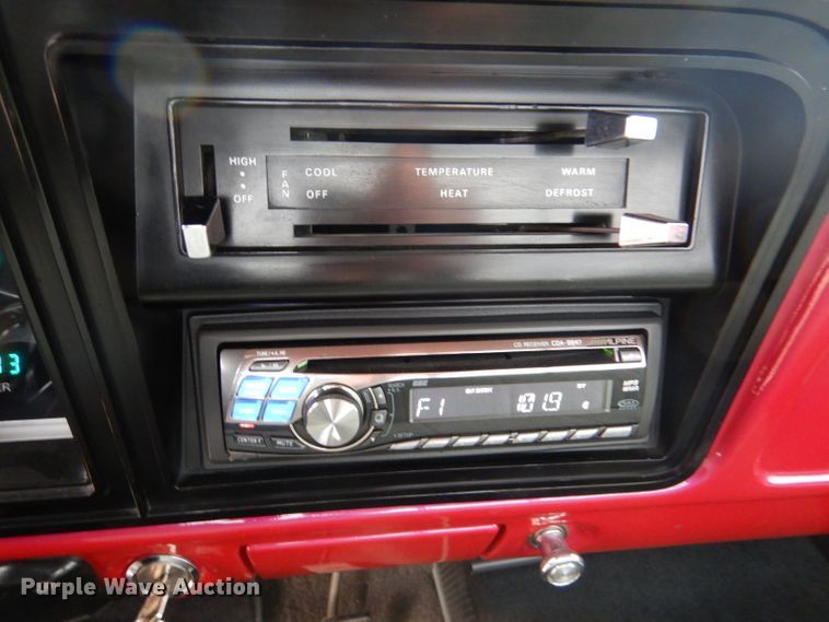 image for item IV9810 1979 Ford F100  pickup truck