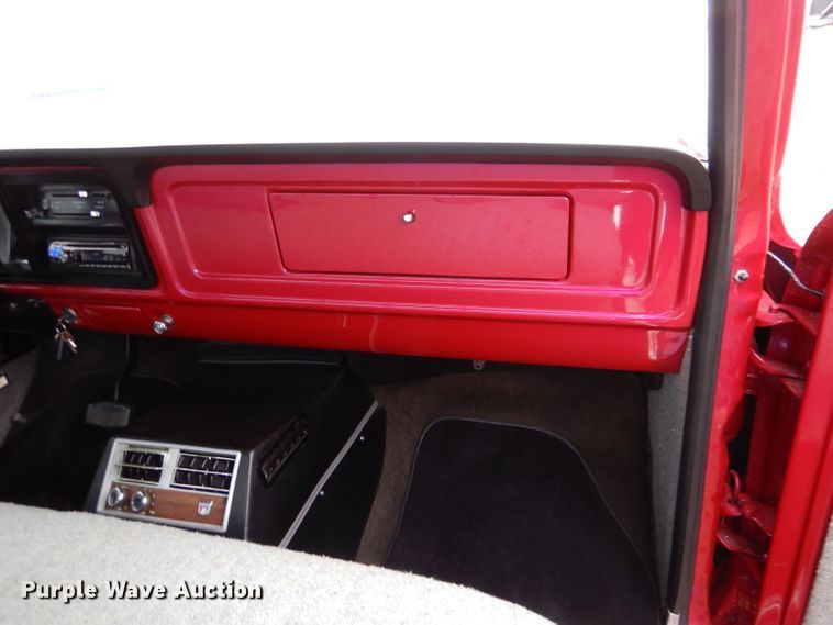 image for item IV9810 1979 Ford F100  pickup truck