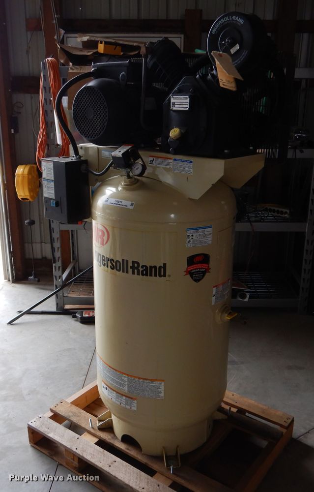 image for item IV9811 Ingersoll Rand 2475  air compressor