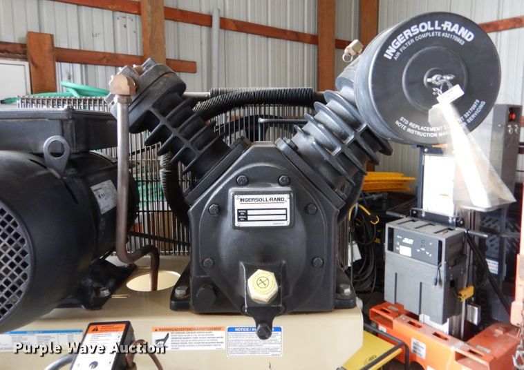 image for item IV9811 Ingersoll Rand 2475  air compressor