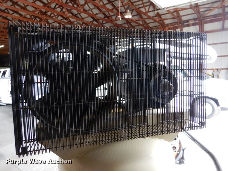 image for item IV9811 Ingersoll Rand 2475  air compressor