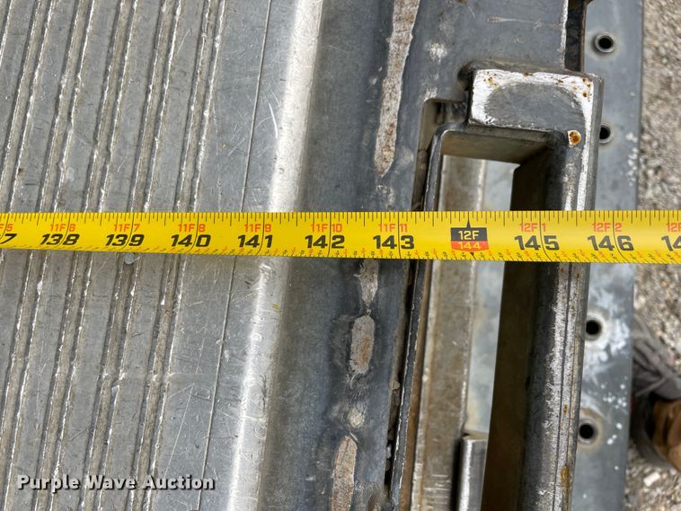 image for item IX9546 2006 Ford Econoline E450  box truck