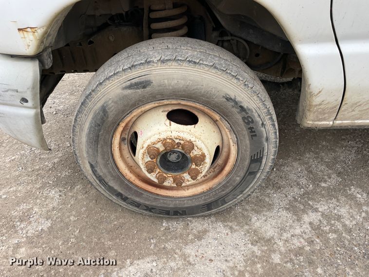 image for item IX9546 2006 Ford Econoline E450  box truck