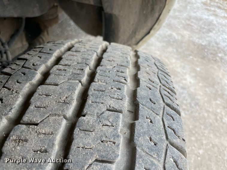 image for item IX9546 2006 Ford Econoline E450  box truck