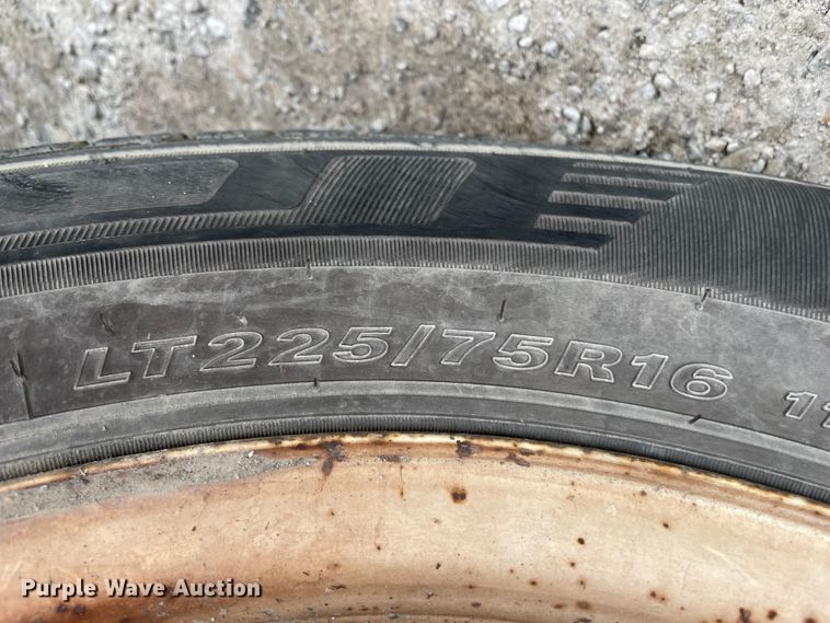 image for item IX9546 2006 Ford Econoline E450  box truck