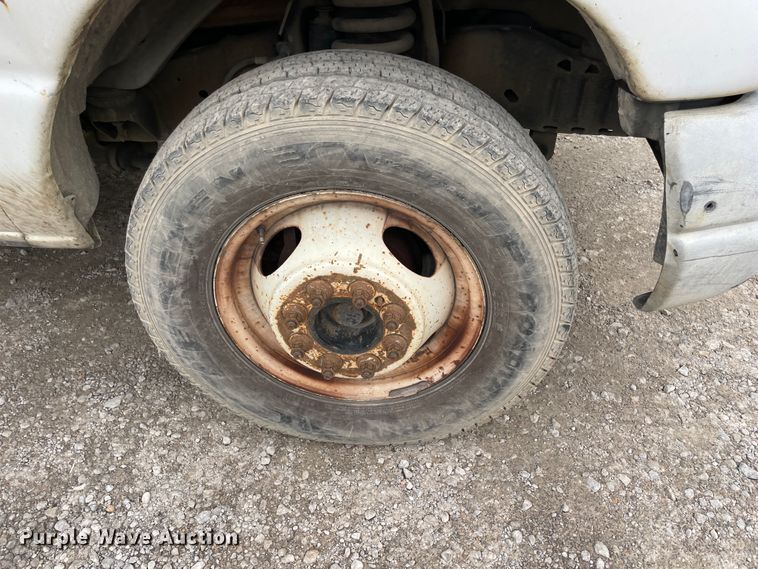 image for item IX9546 2006 Ford Econoline E450  box truck