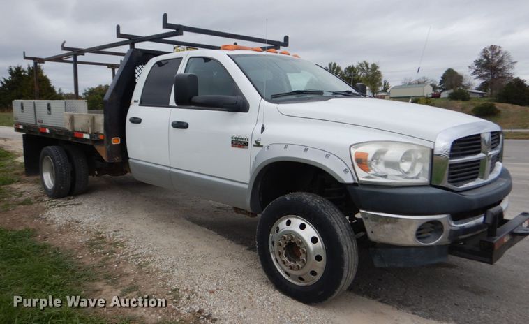 image for item JF9976 2008 Dodge Ram 5500 Heavy Duty  Crew Cab flatbed truck