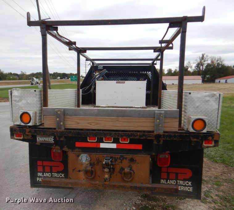 image for item JF9976 2008 Dodge Ram 5500 Heavy Duty  Crew Cab flatbed truck