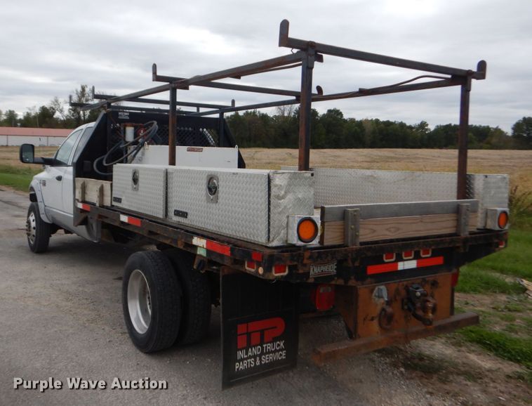 image for item JF9976 2008 Dodge Ram 5500 Heavy Duty  Crew Cab flatbed truck