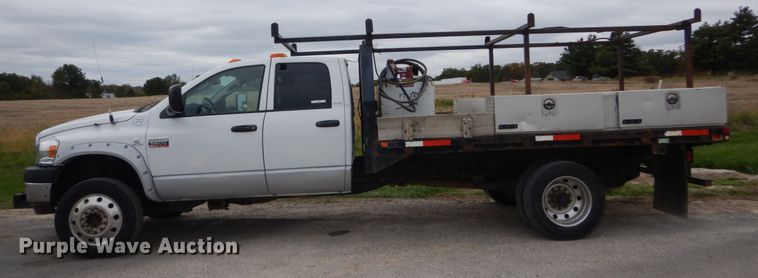 image for item JF9976 2008 Dodge Ram 5500 Heavy Duty  Crew Cab flatbed truck