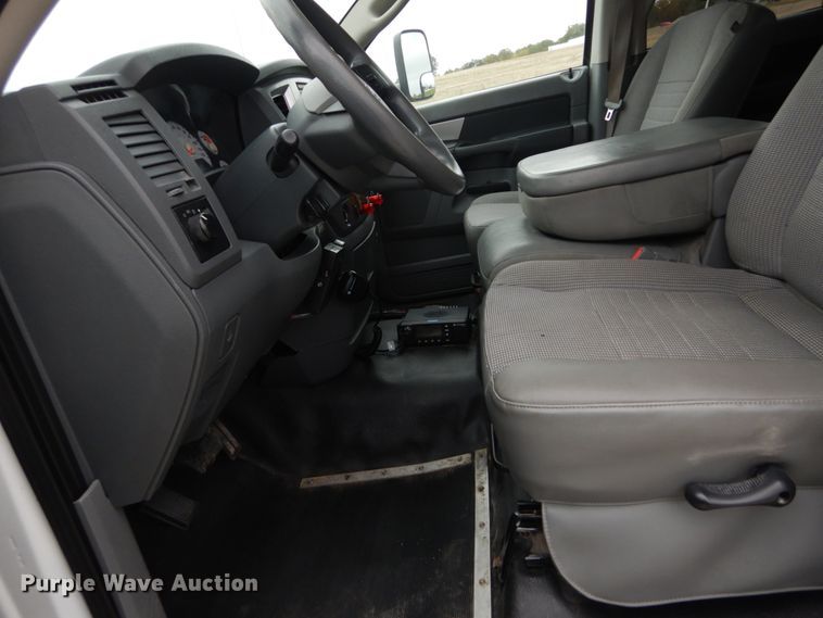 image for item JF9976 2008 Dodge Ram 5500 Heavy Duty  Crew Cab flatbed truck