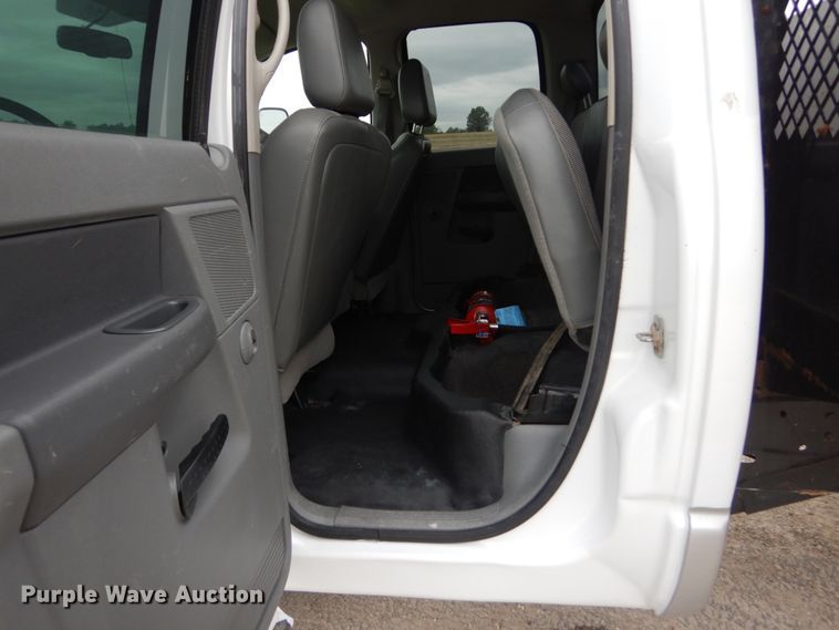 image for item JF9976 2008 Dodge Ram 5500 Heavy Duty  Crew Cab flatbed truck