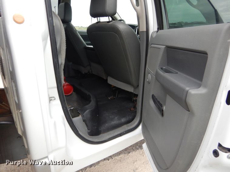 image for item JF9976 2008 Dodge Ram 5500 Heavy Duty  Crew Cab flatbed truck