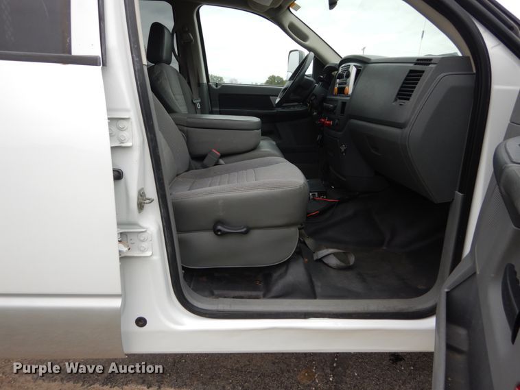 image for item JF9976 2008 Dodge Ram 5500 Heavy Duty  Crew Cab flatbed truck