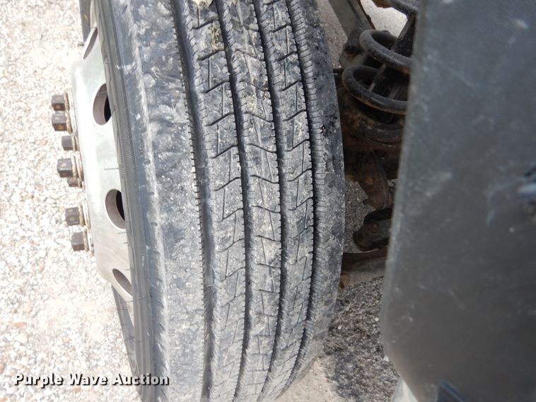 image for item JF9976 2008 Dodge Ram 5500 Heavy Duty  Crew Cab flatbed truck